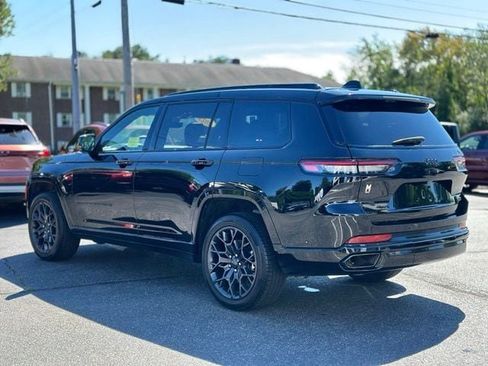 Used 2023 Jeep Grand Cherokee L Summit w/ High Altitude Package AWD/4WD image 3