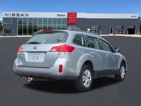 Used 2013 Subaru Outback 2.5i AWD/4WD image 3