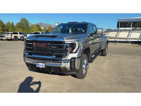 New 2026 GMC Sierra 3500 SLT w/ SLT Convenience Package image 4