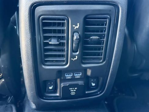 Used 2023 Dodge Durango GT RWD image 13