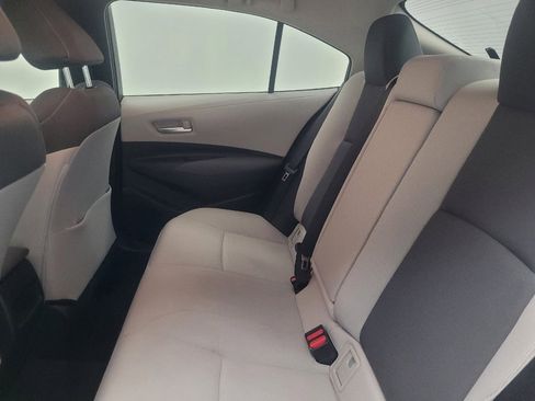 Used 2021 Toyota Corolla LE FWD image 18