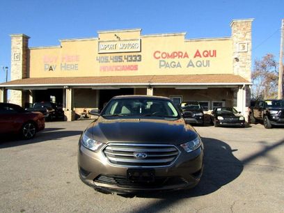 Used 2016 Ford Taurus SE