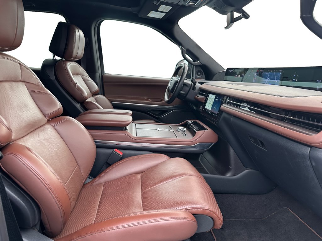 Used 2025 Lincoln Navigator Reserve AWD/4WD image 20