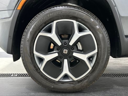 Used 2023 Rivian R1T Adventure AWD/4WD image 9