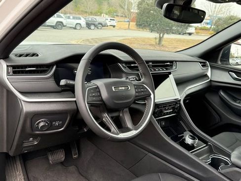 Certified 2024 Jeep Grand Cherokee Laredo X w/ Luxury Tech Group I image 16