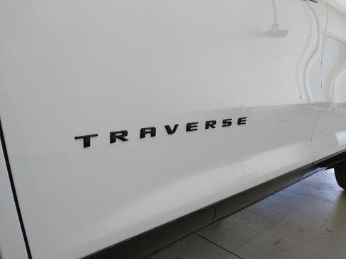 New 2026 Chevrolet Traverse RS image 32