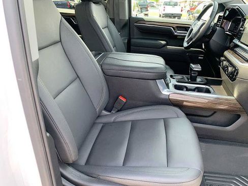 Certified 2025 Chevrolet Silverado 1500 LT Trail Boss w/ Convenience Package II AWD/4WD image 29