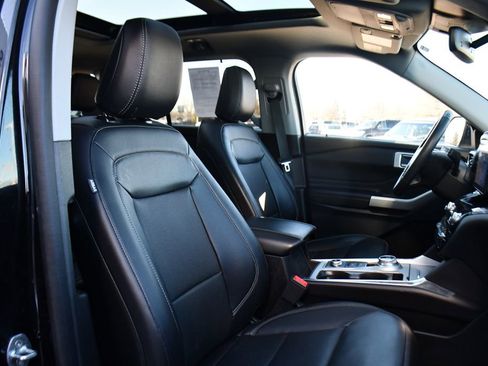 Used 2023 Ford Explorer Limited w/ Equipment Group 301A image 16