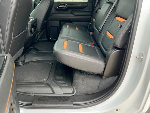 Used 2024 GMC Sierra 2500 AT4 w/ AT4 Premium Plus Package image 21