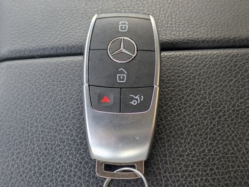 Used 2022 Mercedes-Benz GLC 300 4MATIC image 33