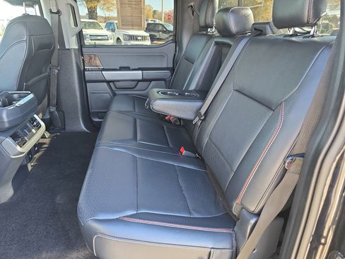 Used 2022 Ford F150 Lariat image 14