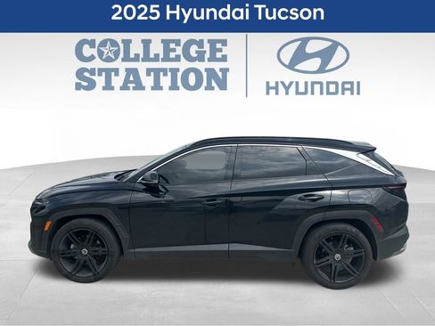 Used 2025 Hyundai Tucson Limited FWD image 2