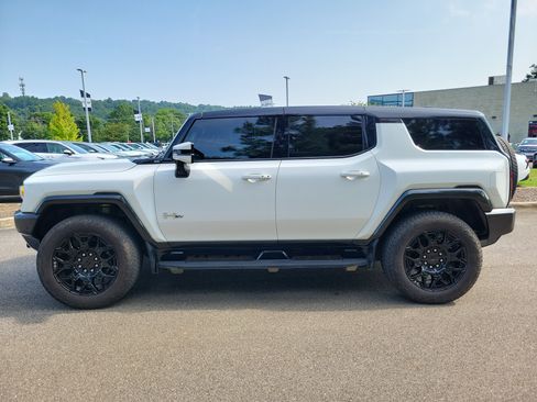 Used 2025 GMC Hummer EV 2X AWD/4WD image 2