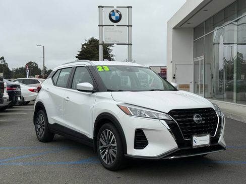 Used 2023 Nissan Kicks SV FWD image 1