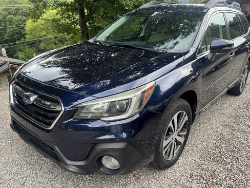 Used 2018 Subaru Outback 2.5i Limited AWD/4WD image 6