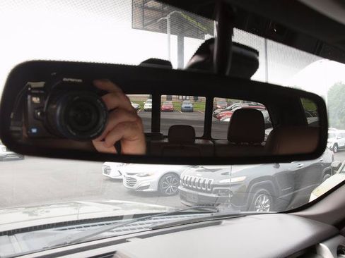 Used 2014 Ford F150 Platinum AWD/4WD image 11