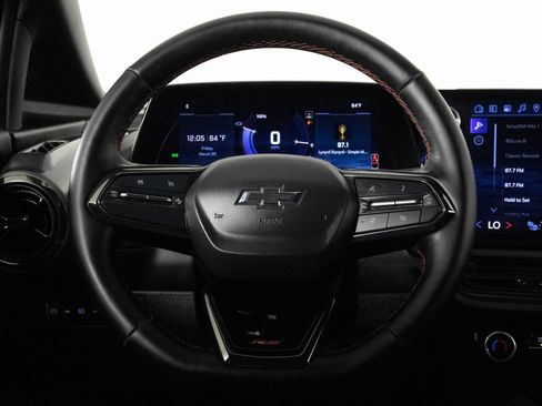 Used 2024 Chevrolet Equinox EV RS image 28