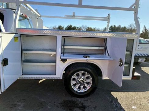 Used 2022 Ford F250 XL w/ STX Appearance Package RWD image 14