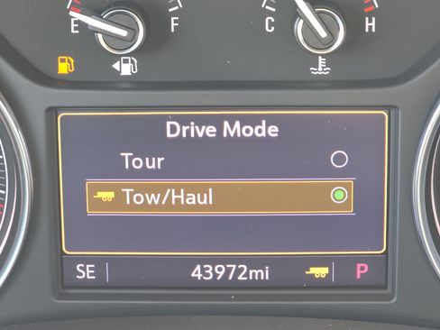 Used 2023 Buick Enclave Essence w/ Experience Buick Package image 13