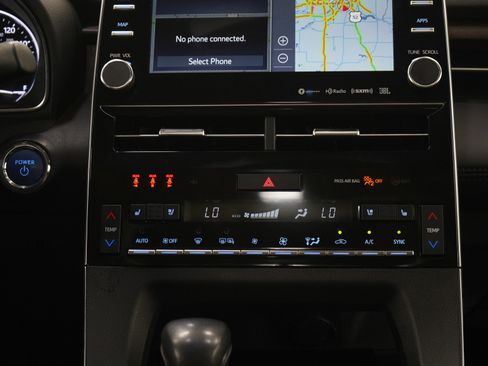 Used 2022 Toyota Avalon Limited FWD image 16