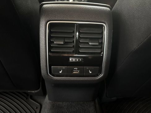 Used 2017 Volkswagen Passat 1.8T SEL Premium FWD image 24