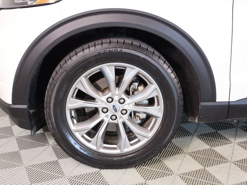 Used 2021 Ford Explorer XLT w/ Equipment Group 202A RWD image 19