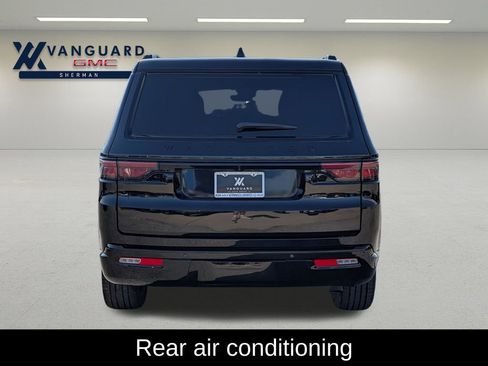 Used 2024 Jeep Wagoneer Series II AWD/4WD image 6