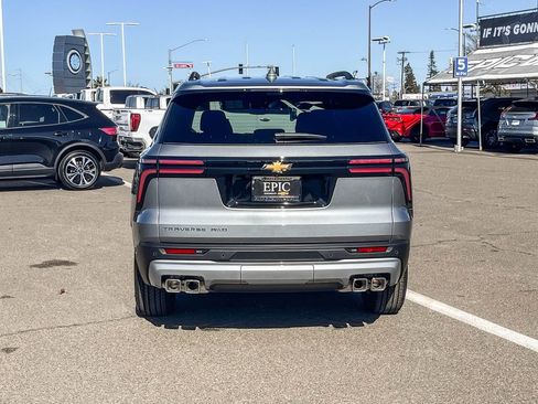 New 2026 Chevrolet Traverse LT w/ Enhanced Driving Package image 3