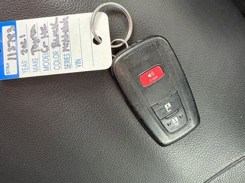 Used 2021 Toyota C-HR Limited FWD image 10
