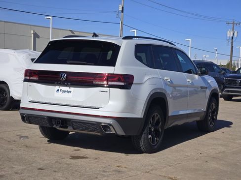 New 2026 Volkswagen Atlas Peak Edition AWD/4WD image 4