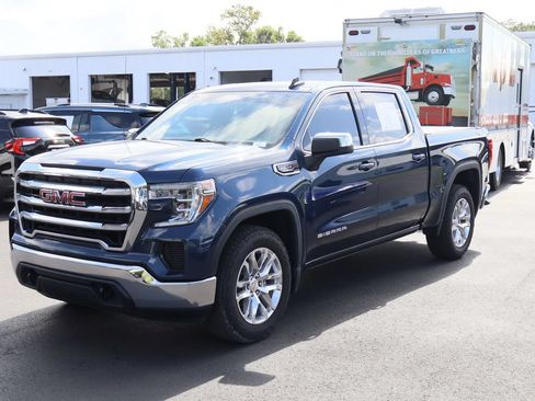 Certified 2020 GMC Sierra 1500 SLE w/ SLE Value Package AWD/4WD image 5