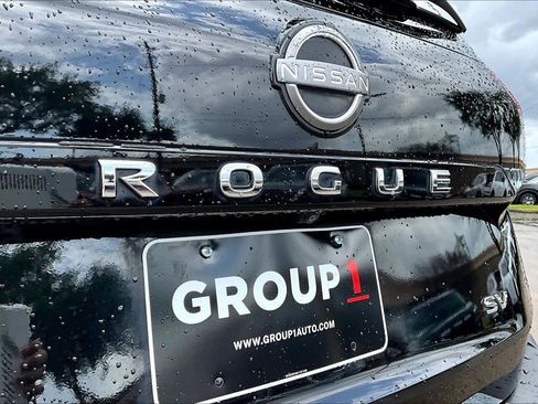 Used 2023 Nissan Rogue SV image 27
