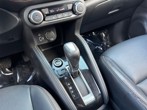 Used 2019 Nissan Kicks SR w/ SR Premium Package image 27