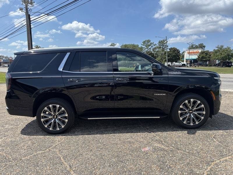 Used 2025 Chevrolet Tahoe High Country RWD image 6