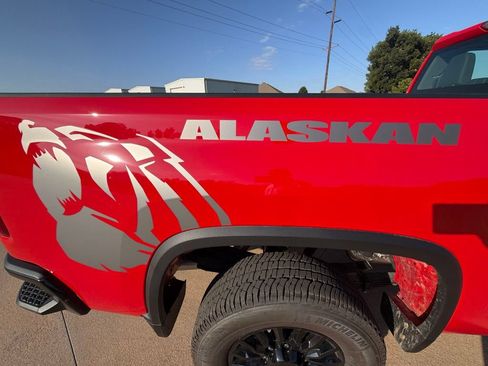 Used 2025 Chevrolet Silverado 3500 W/T AWD/4WD image 15