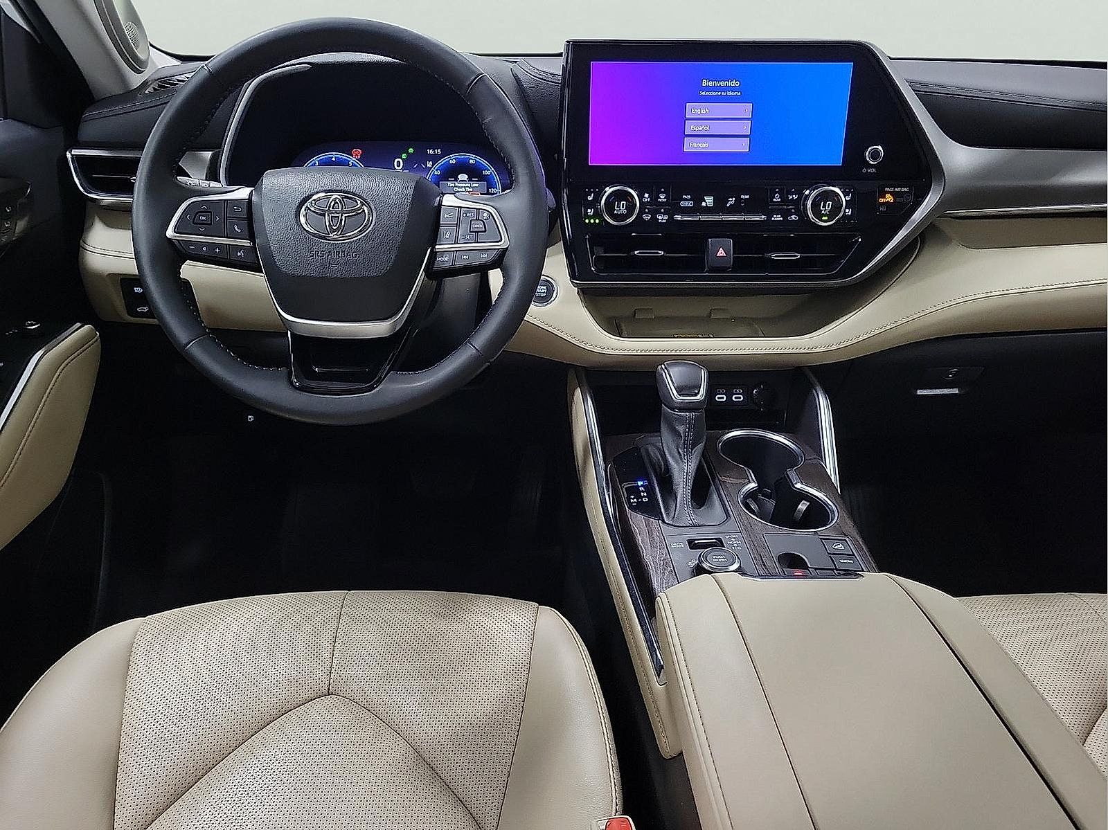 Used 2023 Toyota Highlander Limited AWD/4WD image 9