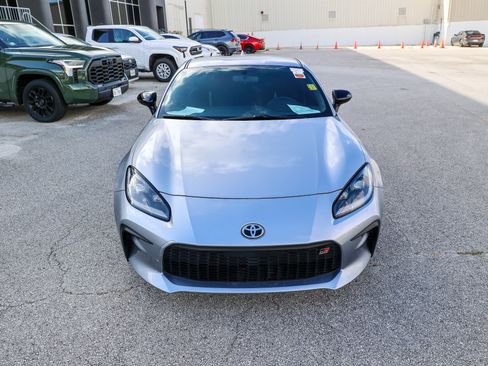 Used 2024 Toyota GR86 Premium RWD image 5