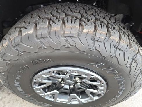 Certified 2025 Ford F150 Raptor w/ Equipment Group 803A Raptor R image 6