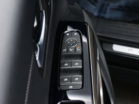 Used 2025 Nissan Pathfinder Platinum w/ Cargo Package image 10