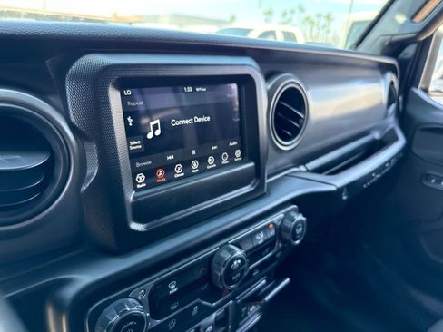 Used 2022 Jeep Wrangler Unlimited Sport AWD/4WD image 24