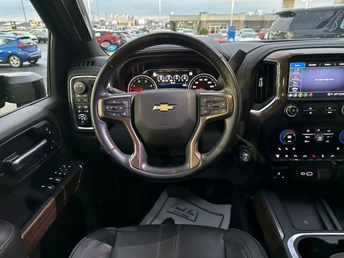 Used 2023 Chevrolet Silverado 3500 High Country image 17