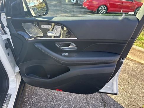 Used 2024 Mercedes-Benz GLS 450 4MATIC w/ Pinnacle Trim Package image 18