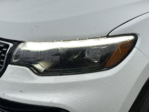 Certified 2024 Jeep Compass Limited w/ Elite Group image 9