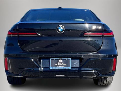 Certified 2023 BMW 740i w/ Executive Package image 6