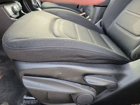 Used 2022 Jeep Renegade Latitude image 12