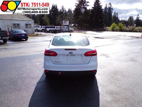 Used 2017 Ford Focus SE image 7