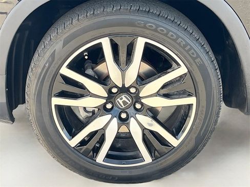 Used 2020 Honda Pilot Touring image 34