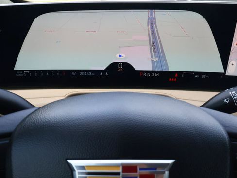 Certified 2024 Cadillac XT4 Luxury FWD image 30