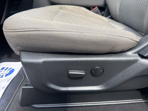 Used 2022 Ford F350 XLT w/ XLT Premium Package image 13