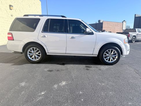 Used 2017 Ford Expedition Limited w/ Equipment Group 301A image 6